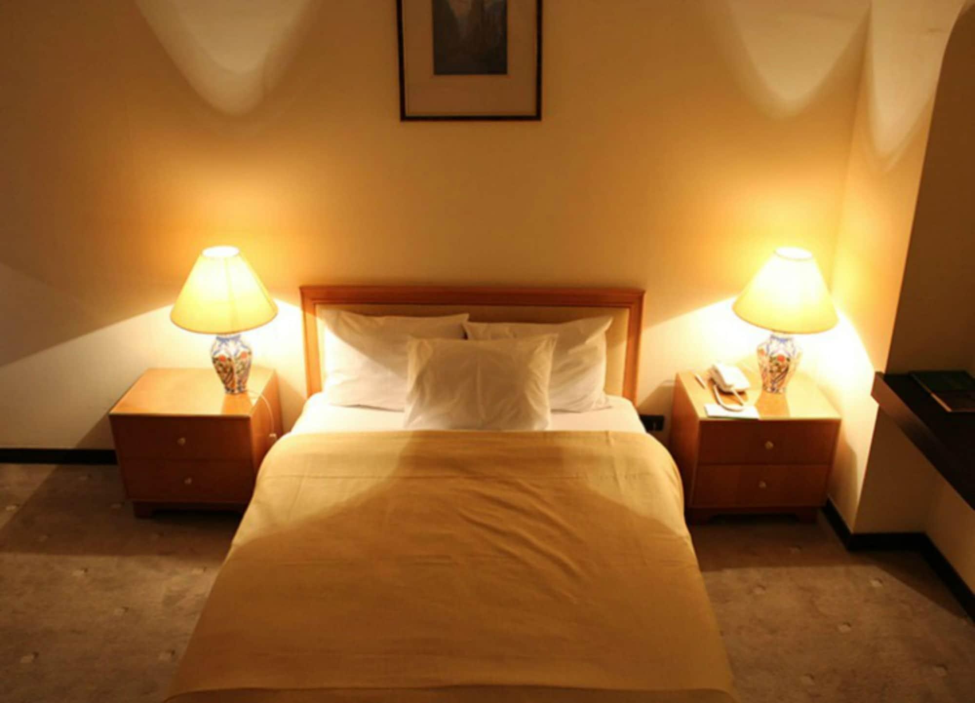 Sheki Saray Hotel Екстериор снимка