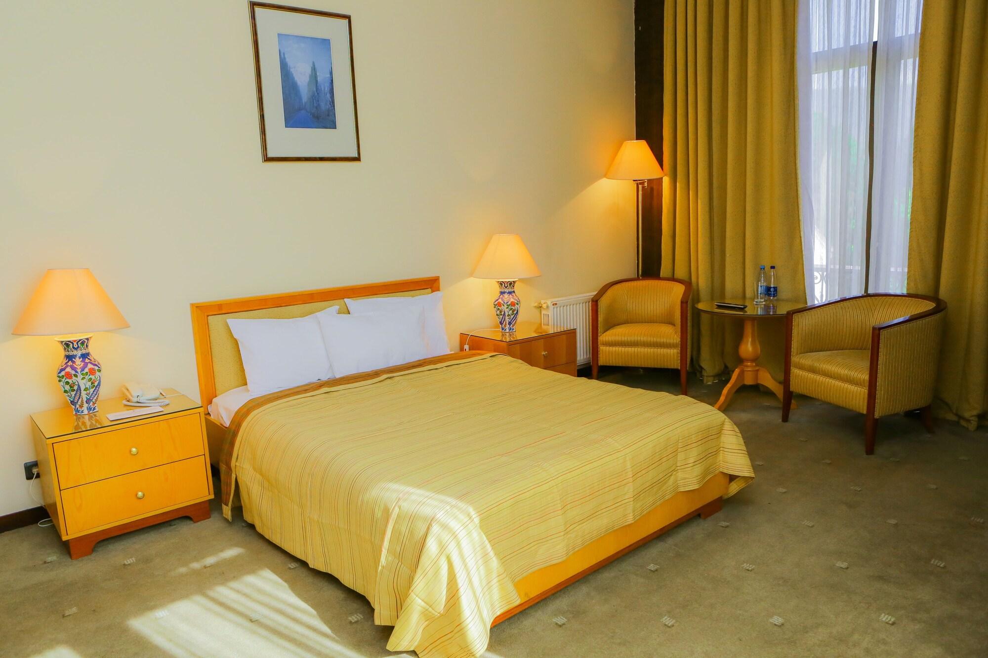 Sheki Saray Hotel Екстериор снимка