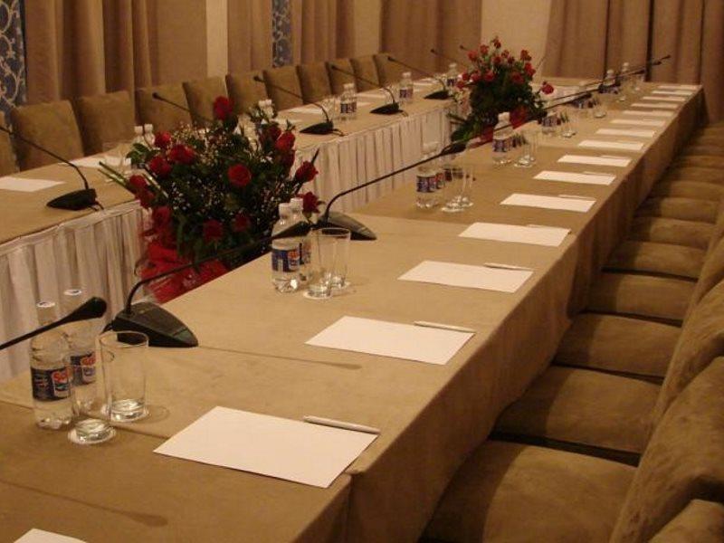 Sheki Saray Hotel Екстериор снимка